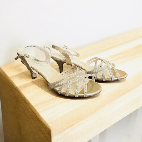 Touch Ups by Benjamin Walk Amara Sandals – Champagne – Size 10.5W – NWT - Picture 8 of 9